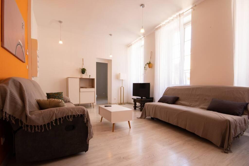 La Fontaine Neuve-Avallon-5 Personnes-1 Chambre-3 Lits-Parking-Wifi Exterior photo